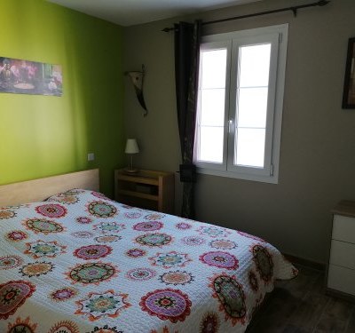 Maison neuve 3 chambres, jardin clos, garage